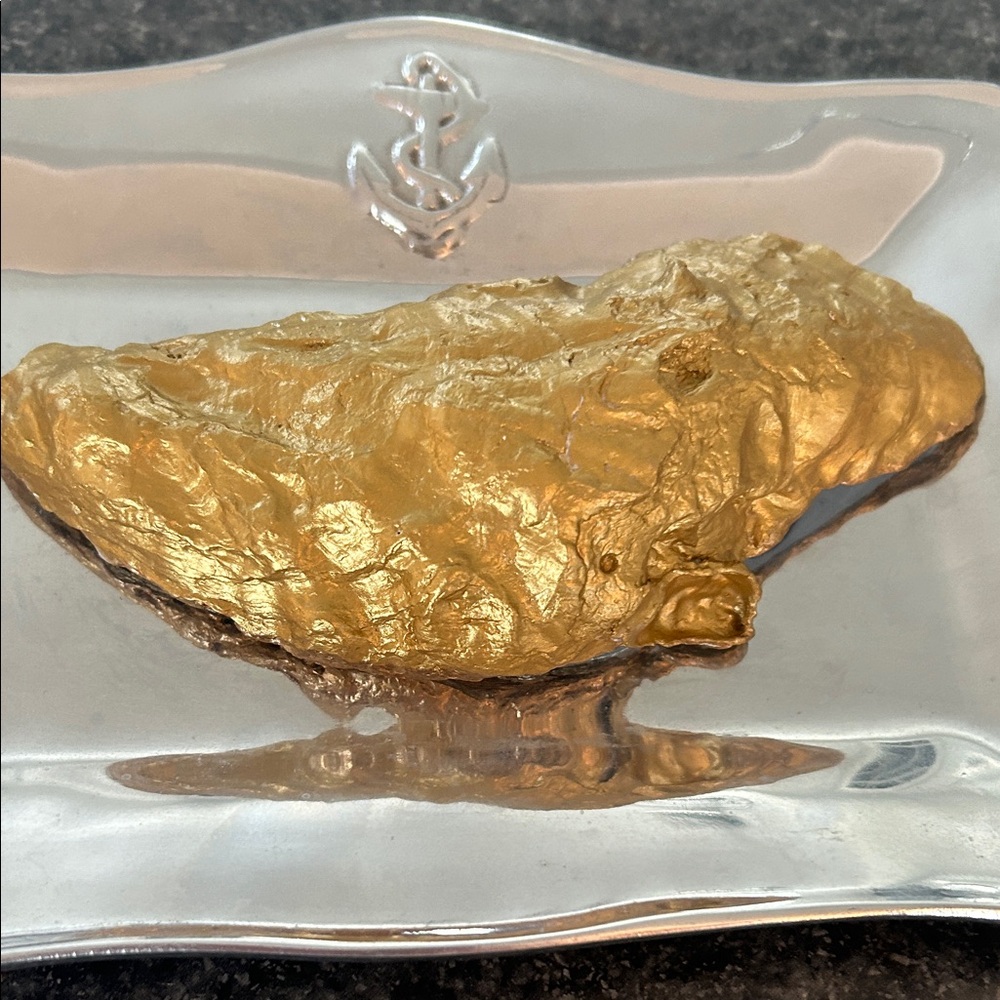 Starfish Oyster Shell Trinket Dish - Picture 3 of 5